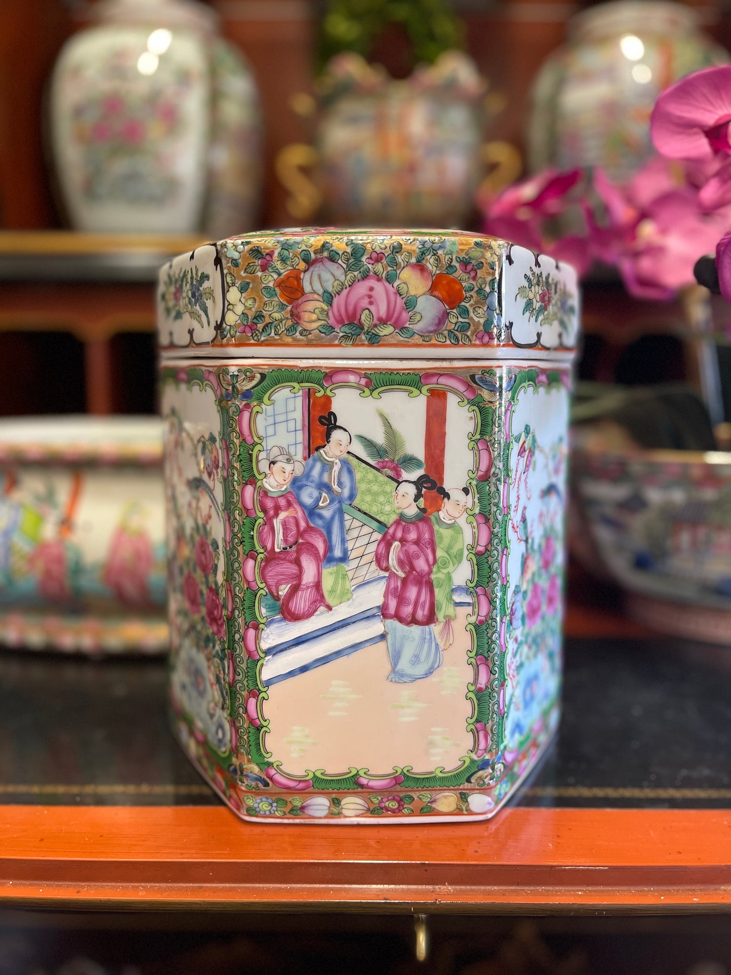 Famille Rose Hexagonal Jar WITH Lid