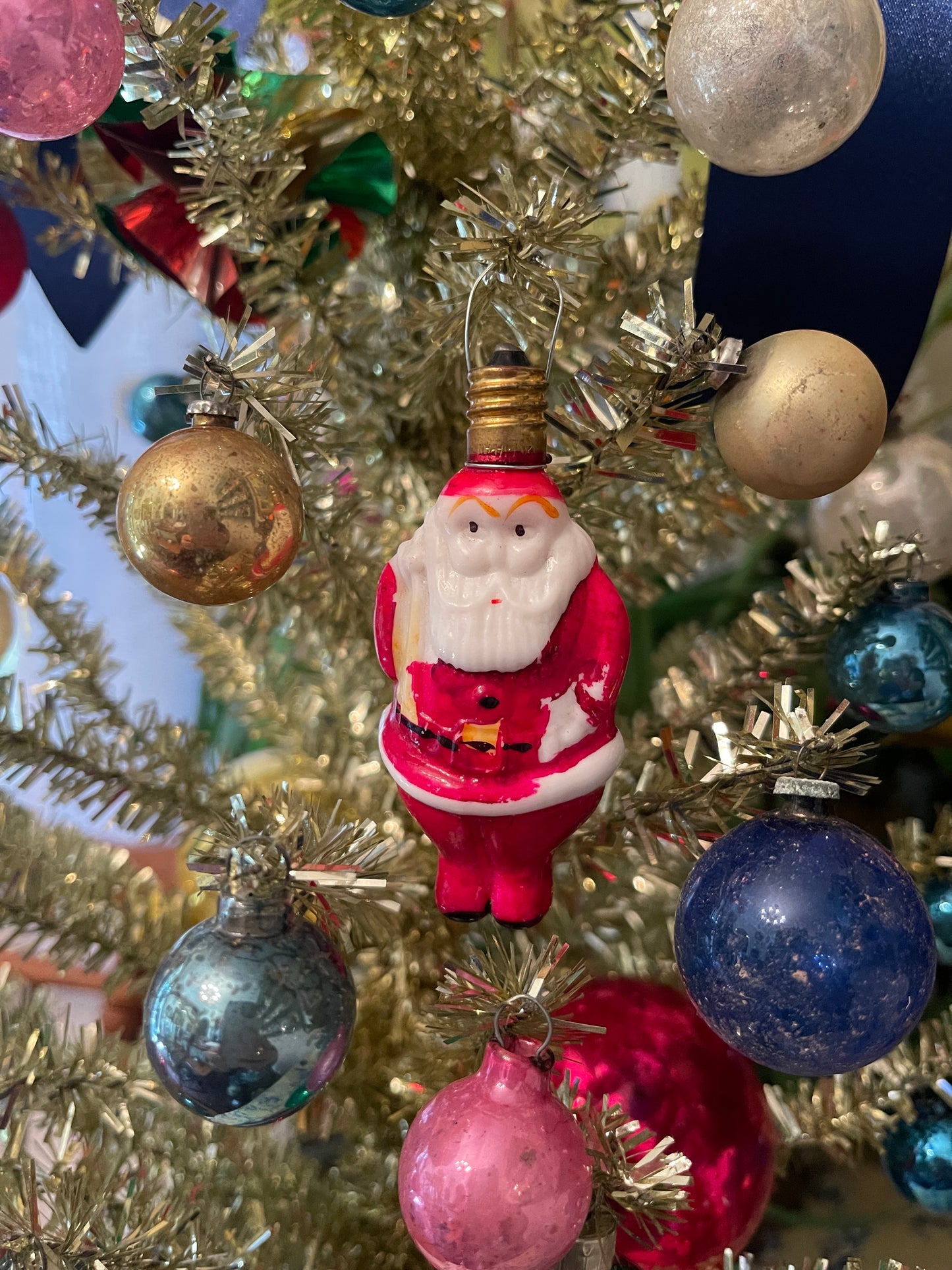 Vintage Traditional Santa Claus Figural Milk Glass Bulb, Hand Painted