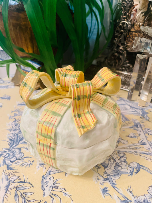 Cabbage Lidded Bowl with Bow, Made in Italy