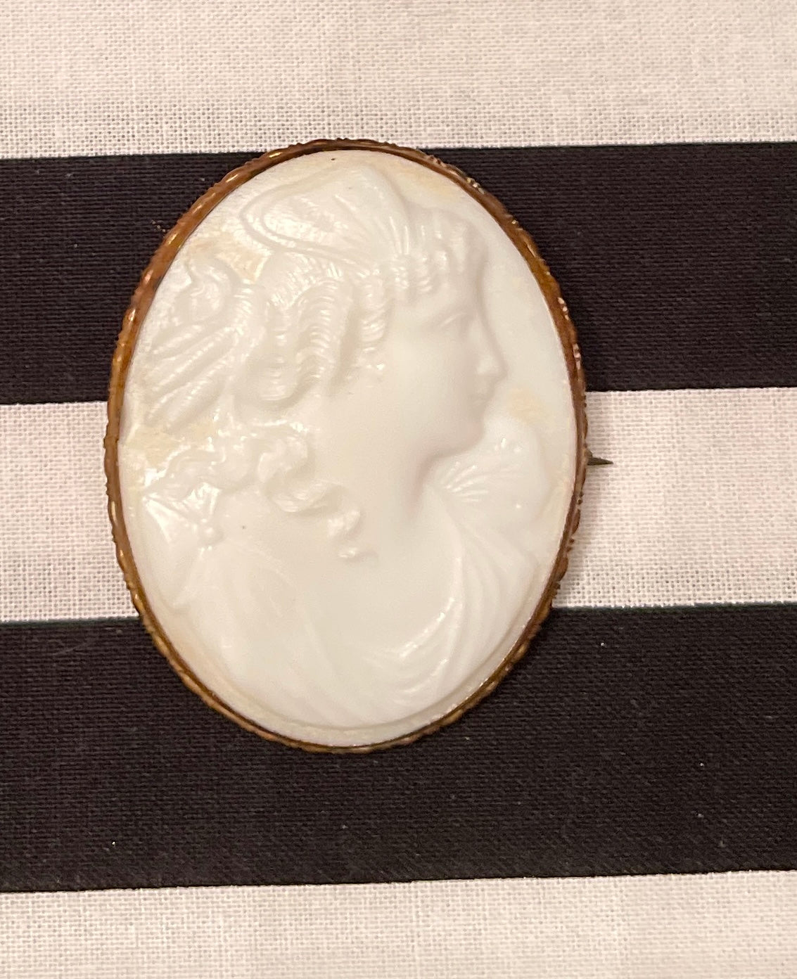Victorian Shell Cameo in 10k Gold, Italian