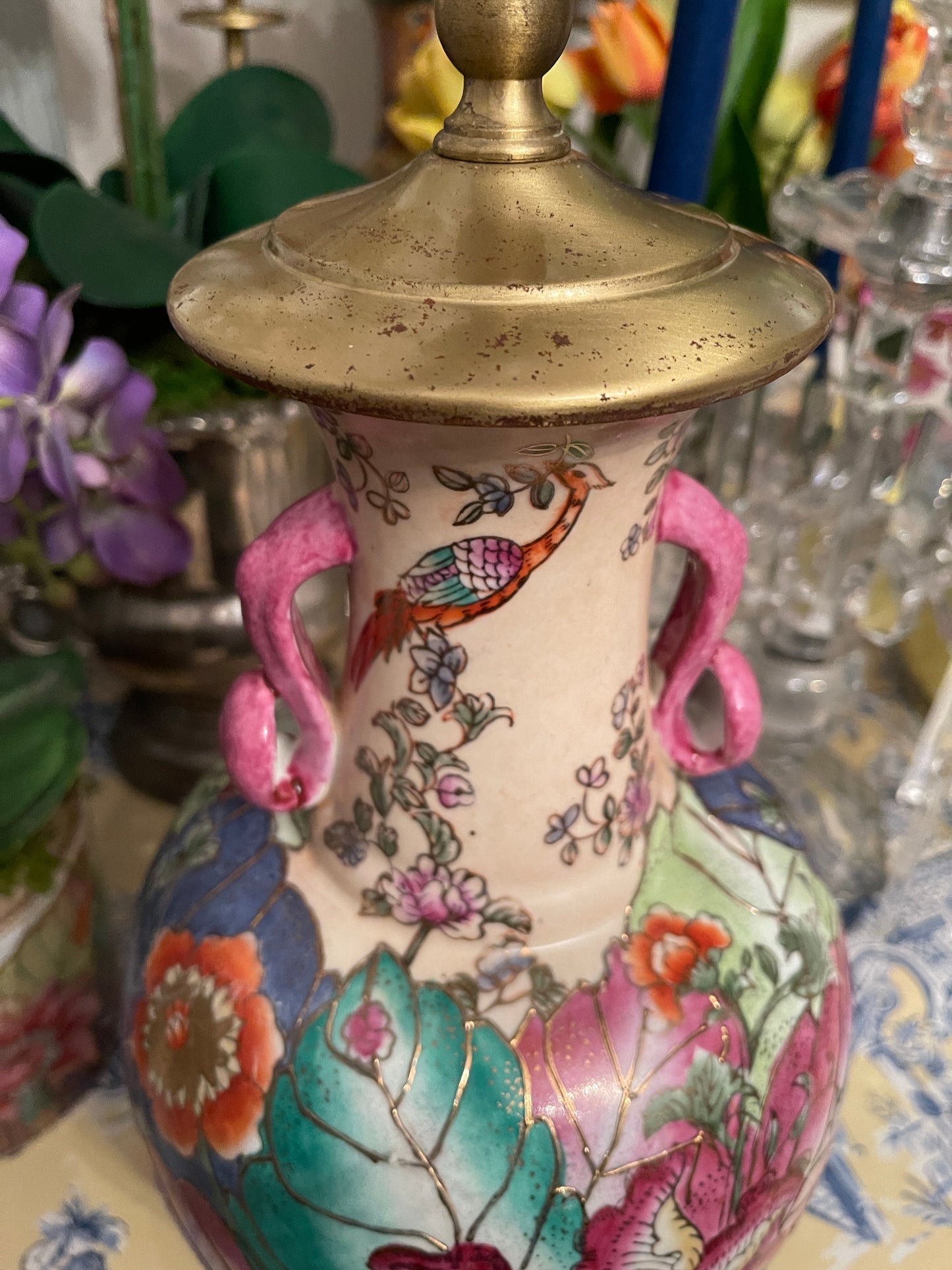 Vintage Tobacco Leaf Table Lamp