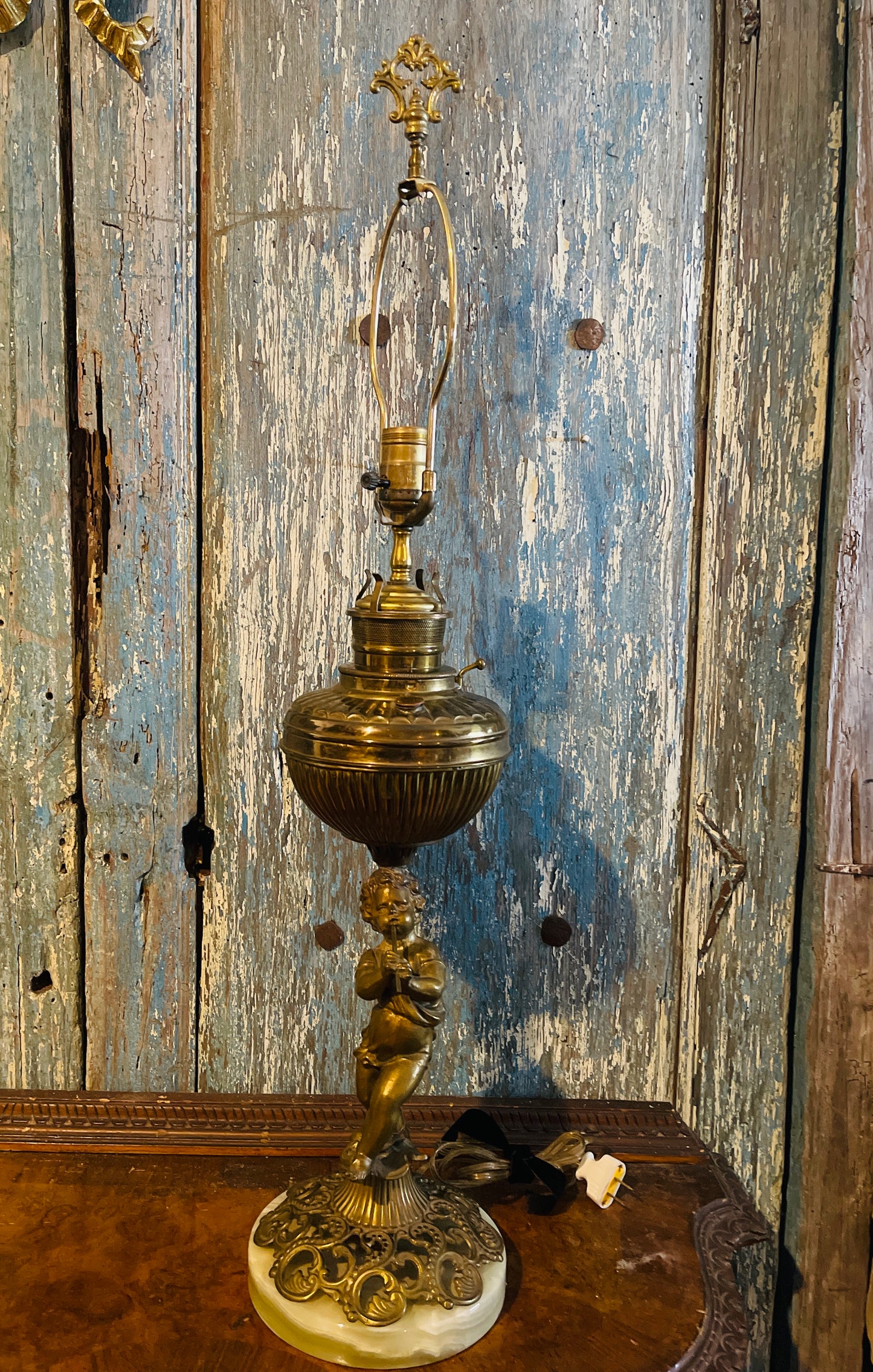 Antique Victorian Cherub Parlor Lamp,Electrified,