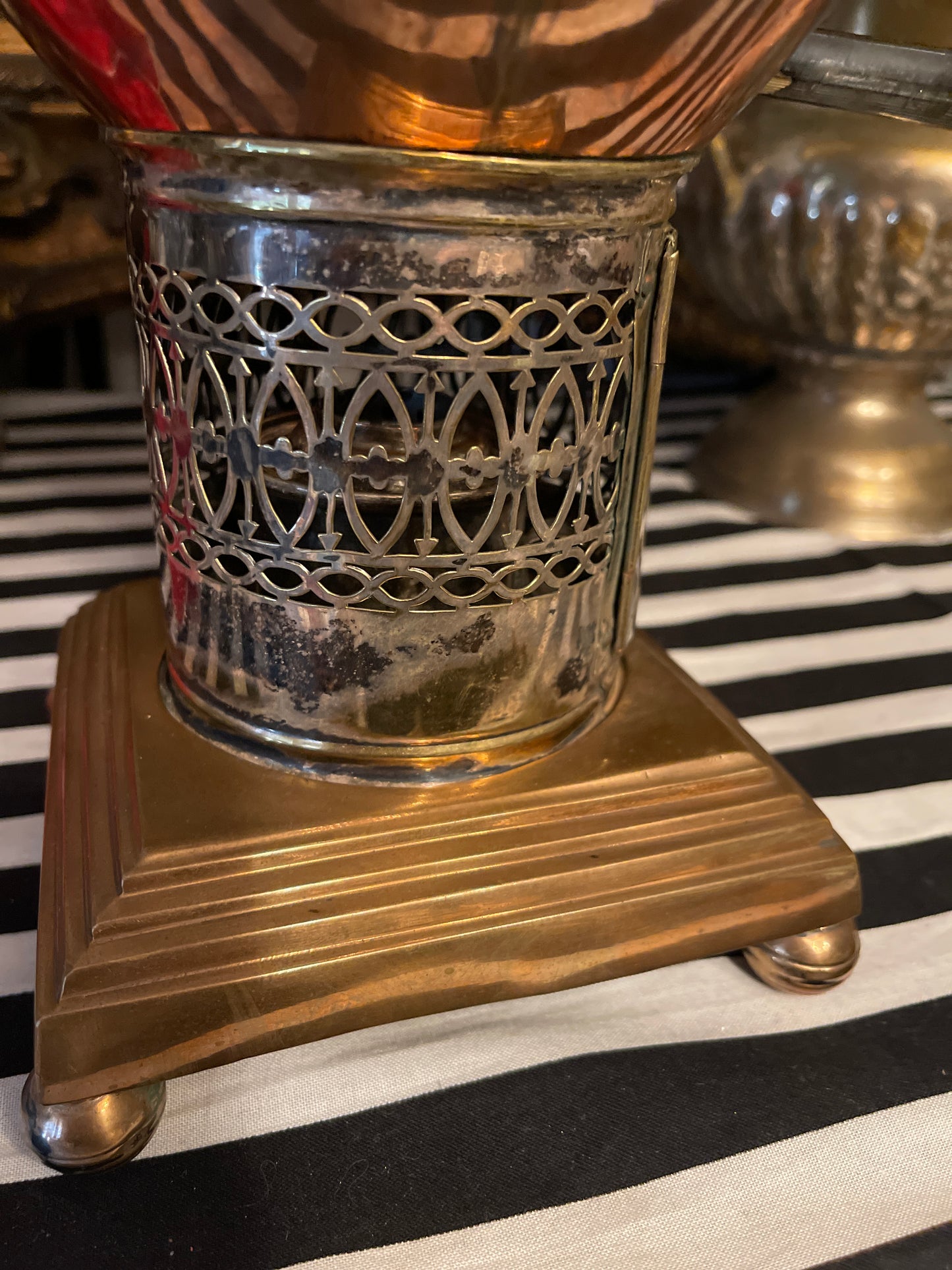 Adam Style Neoclassical Copper & Brass
Samovar with Lion Head Rings and Stepped Base