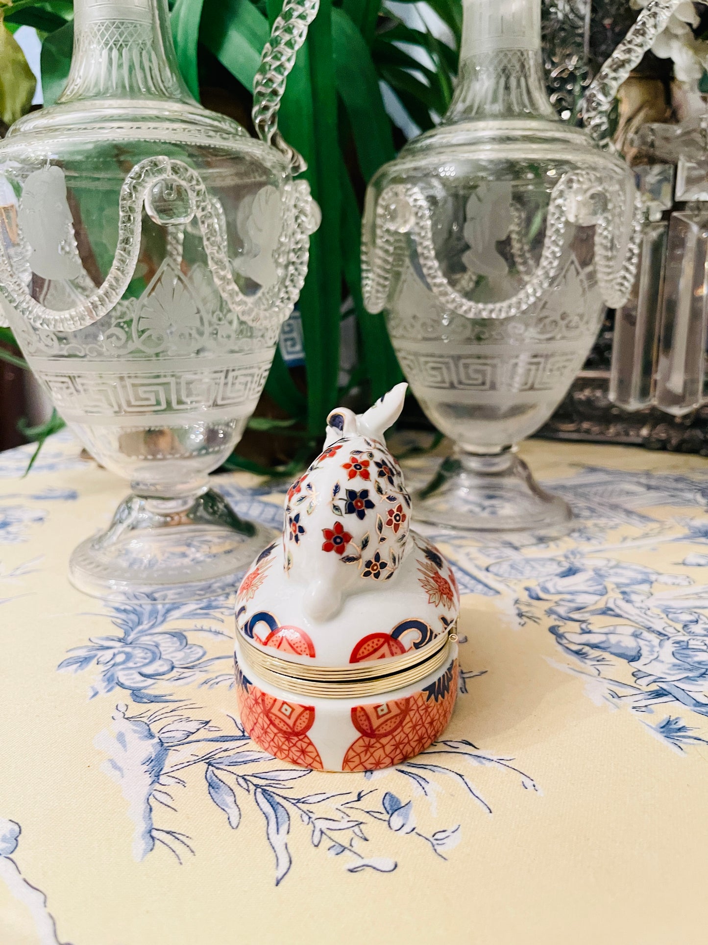 Imari Style Rabbit Porcelain Hinged Box, Vintage