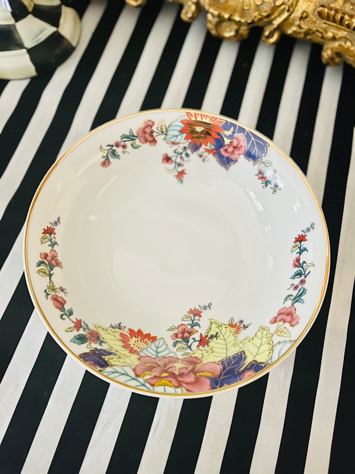 Imperial Leaf Tobacco Leaf Serving Bowl, 9” with Gold Rim