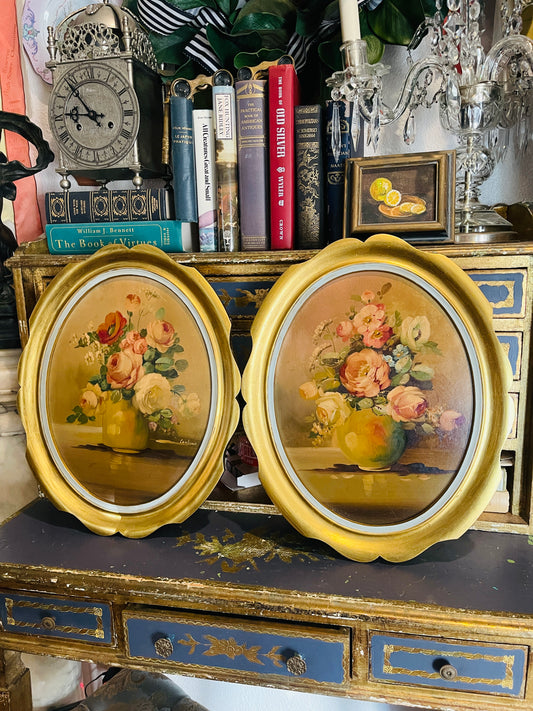 Antique Pair of Floral Still Life Oil Paintings in Oval Gilded Frames – Romantic Floral Bouquets, Signed