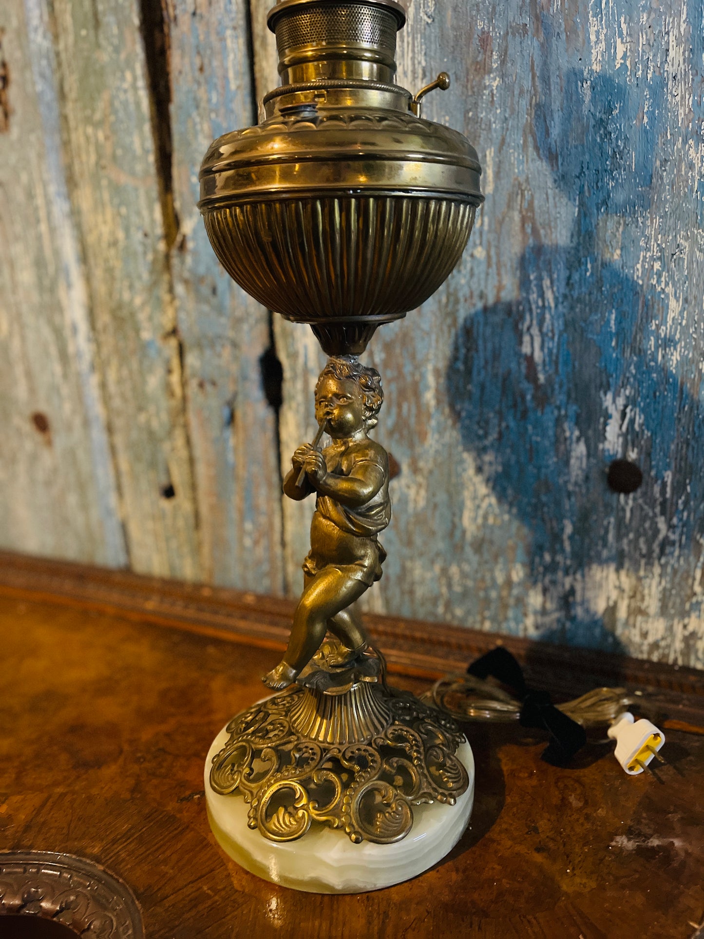 Antique Victorian Cherub Parlor Lamp,Electrified,