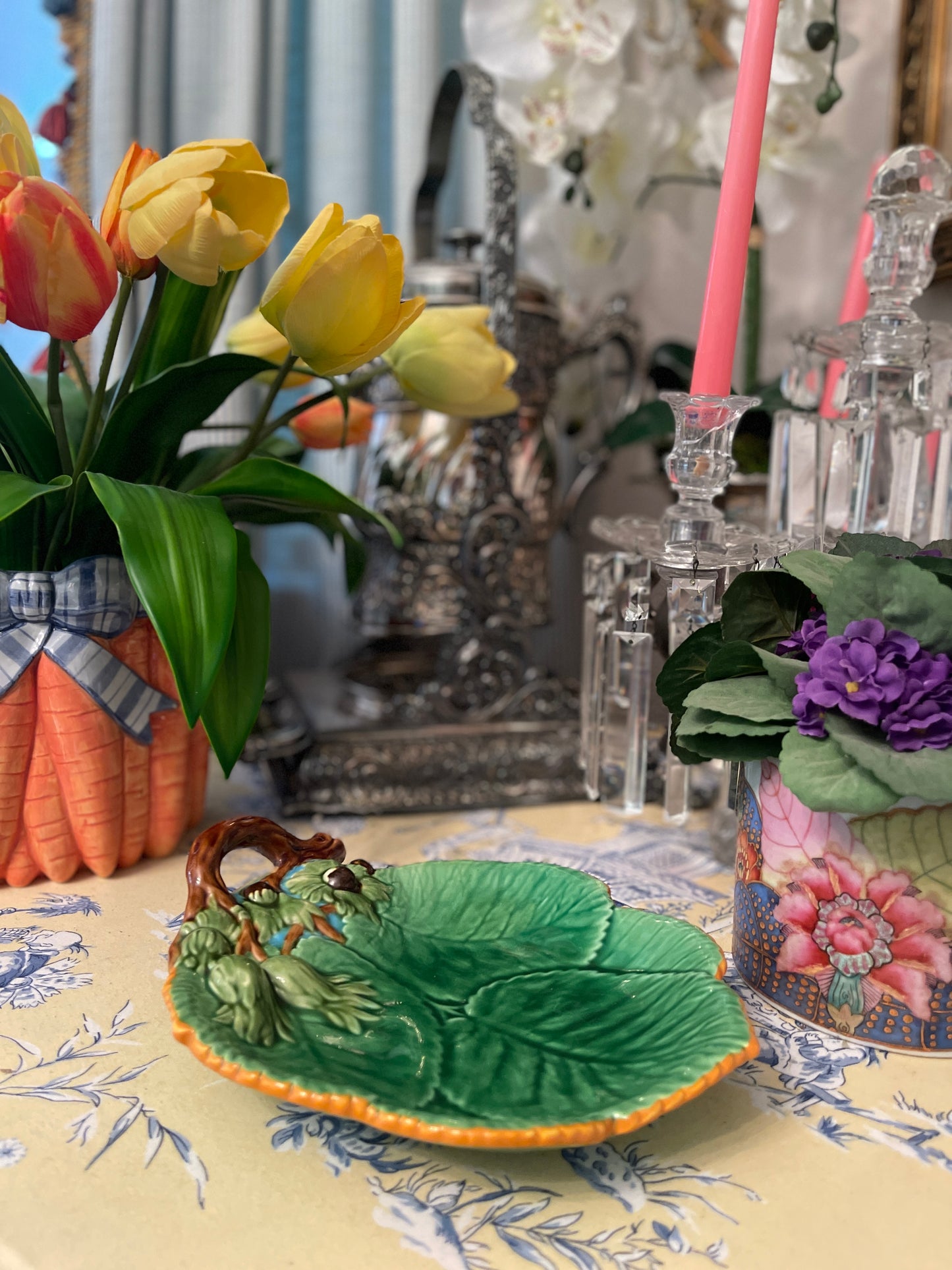 Mottahedeh Leaf Plate with Nuts, Made in Italy
