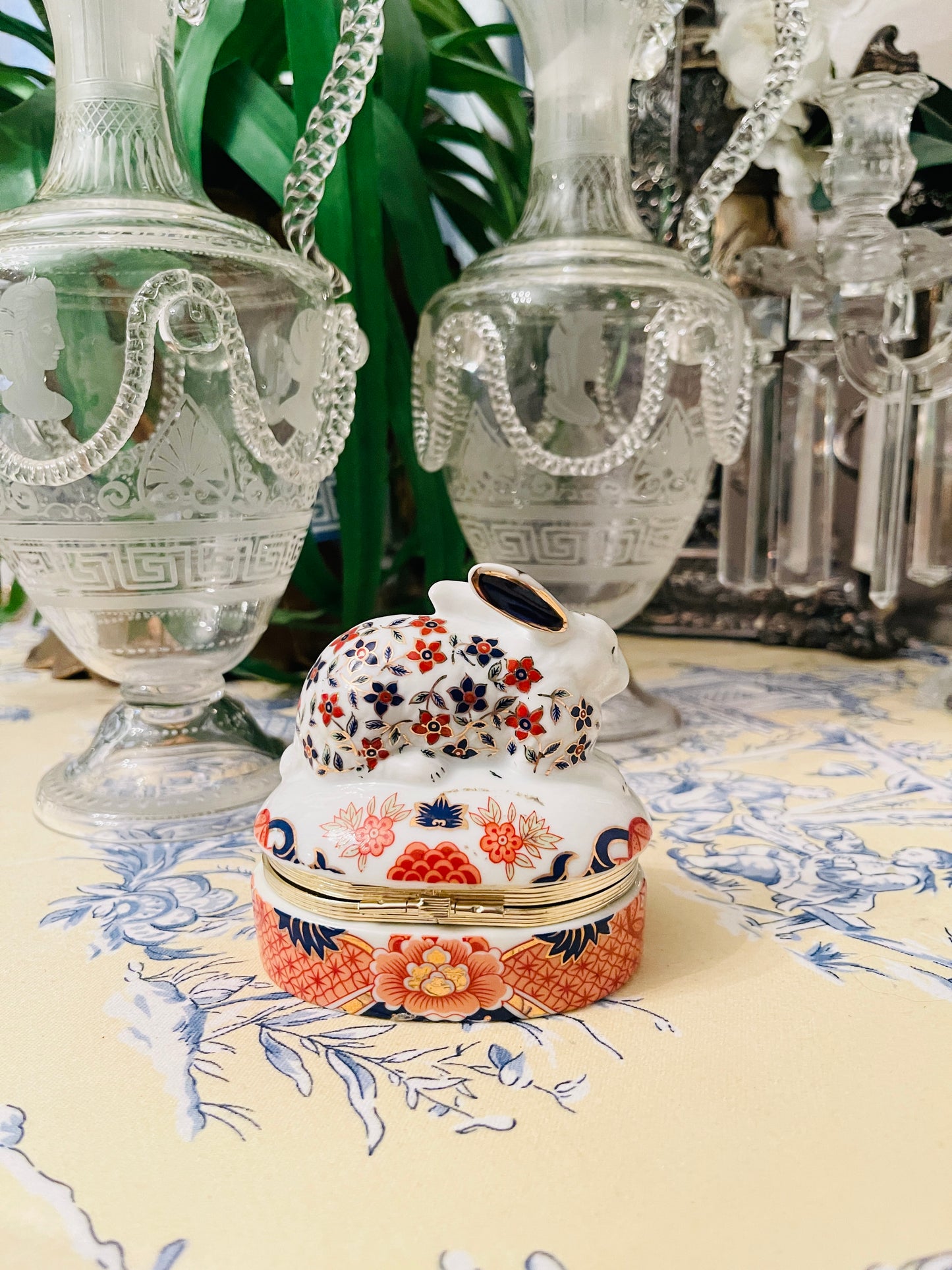 Imari Style Rabbit Porcelain Hinged Box, Vintage