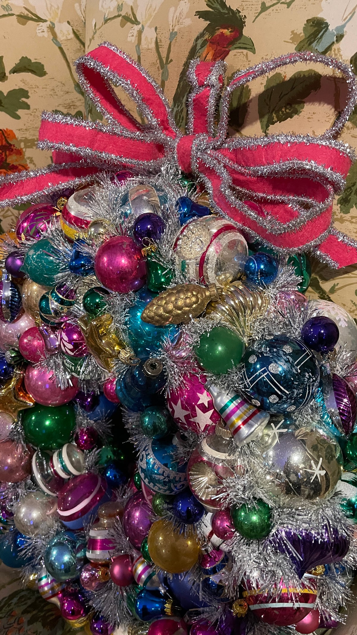 Christmas, Collected — Vintage Ornament & Tinsel Wreath with Bow | 18” Diameter