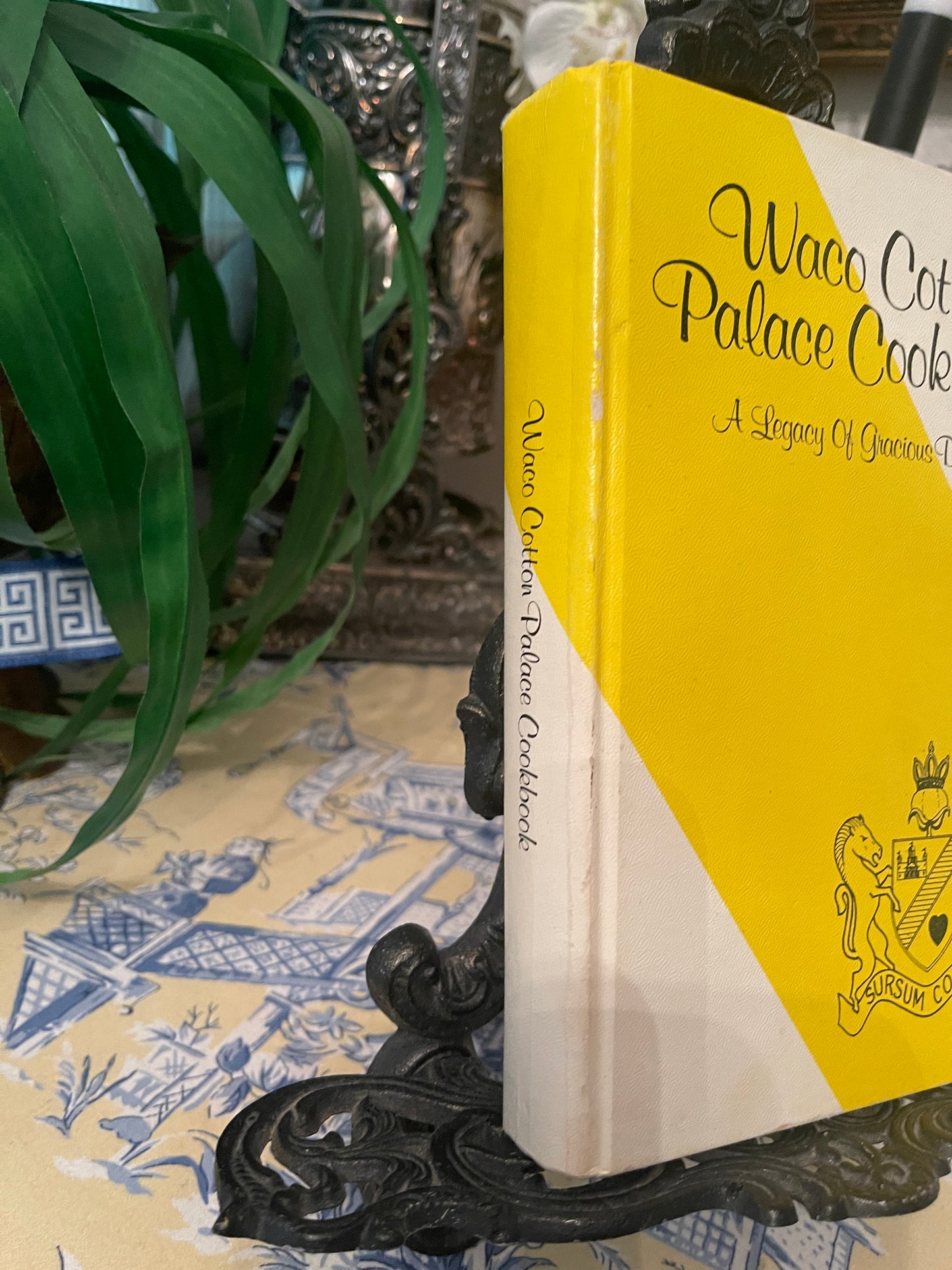 Waco Cotton Palace Cookbook, A Legacy of Gracious Dining, 1980 First Printing