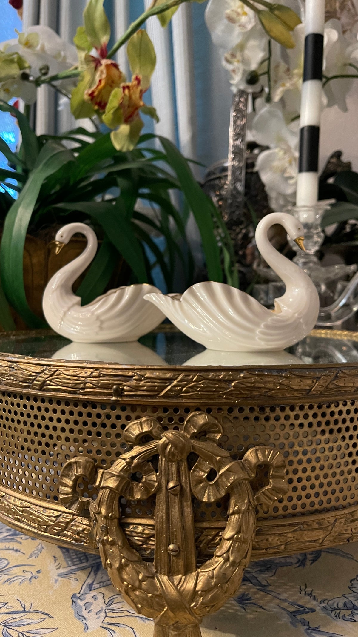 Vintage Lenox Swan Dish with 24-Karat Gold Accents
