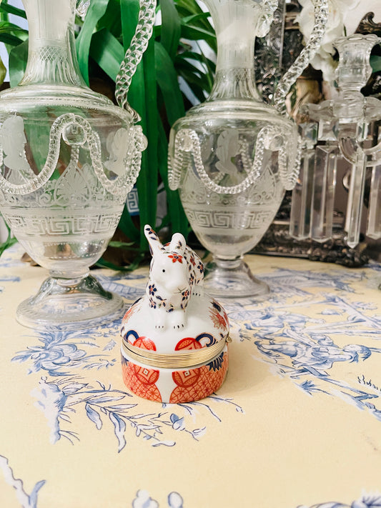Imari Style Rabbit Porcelain Hinged Box, Vintage