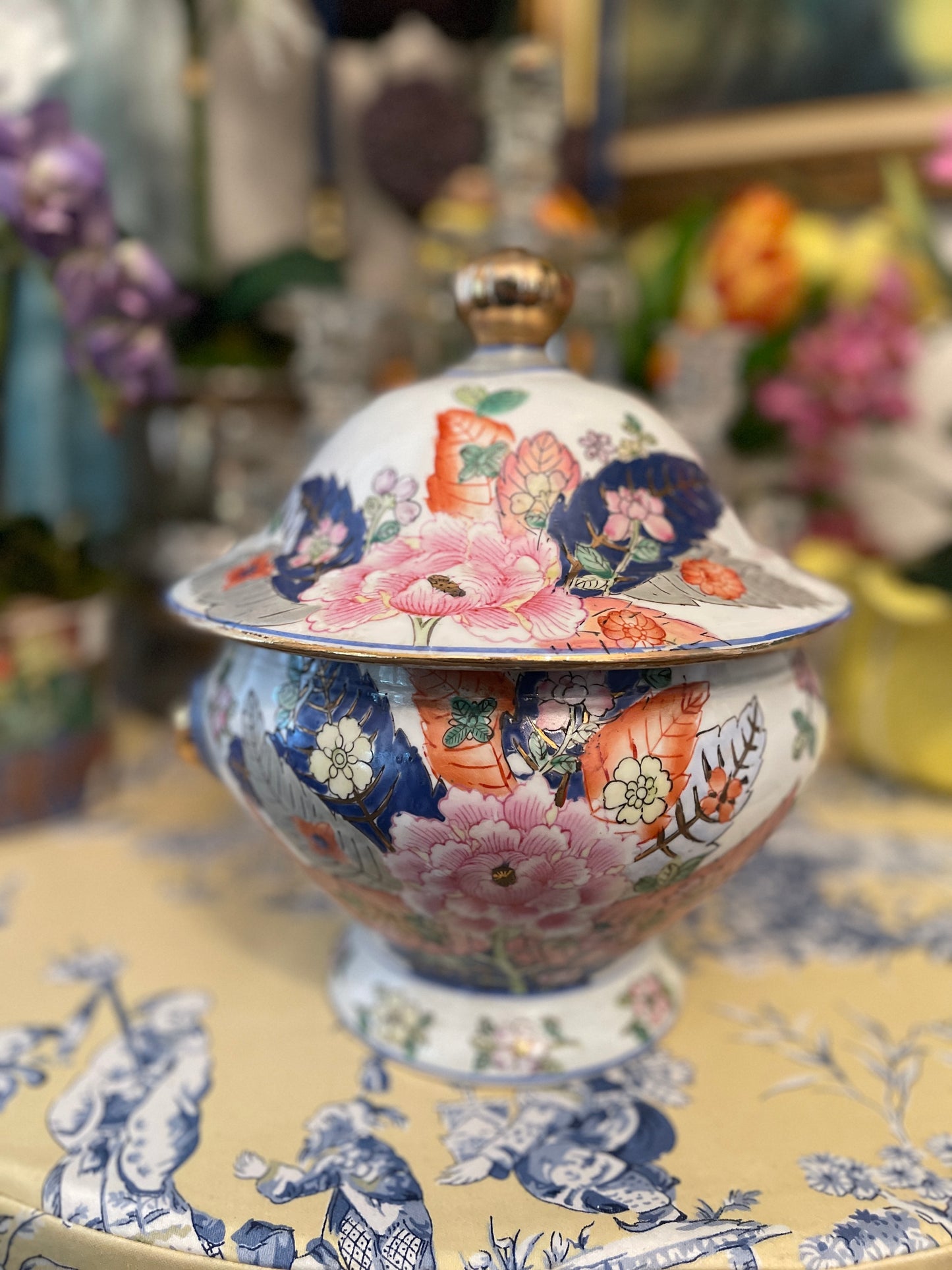 Vintage Tobacco Leaf Lidded Tureen, Gilt Lion Head Accents