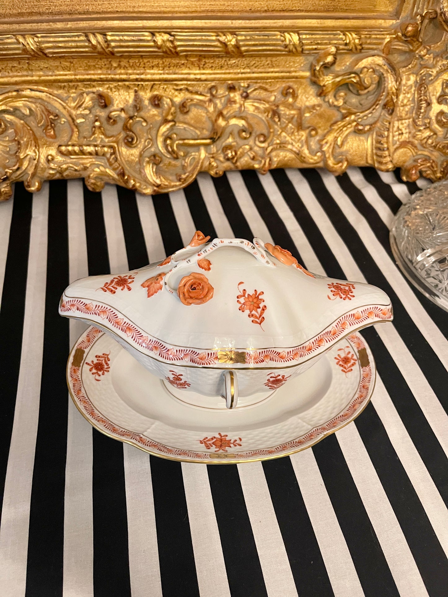Unique Herend Rust Chinese Bouquet Gravy Boat/Saucier Dish with Attached Under Plate and Lid