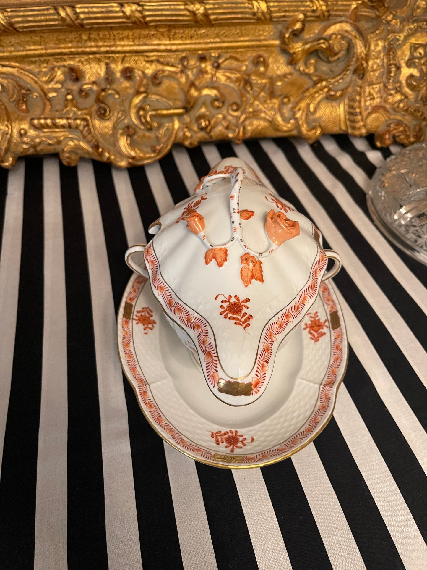 Unique Herend Rust Chinese Bouquet Gravy Boat/Saucier Dish with Attached Under Plate and Lid