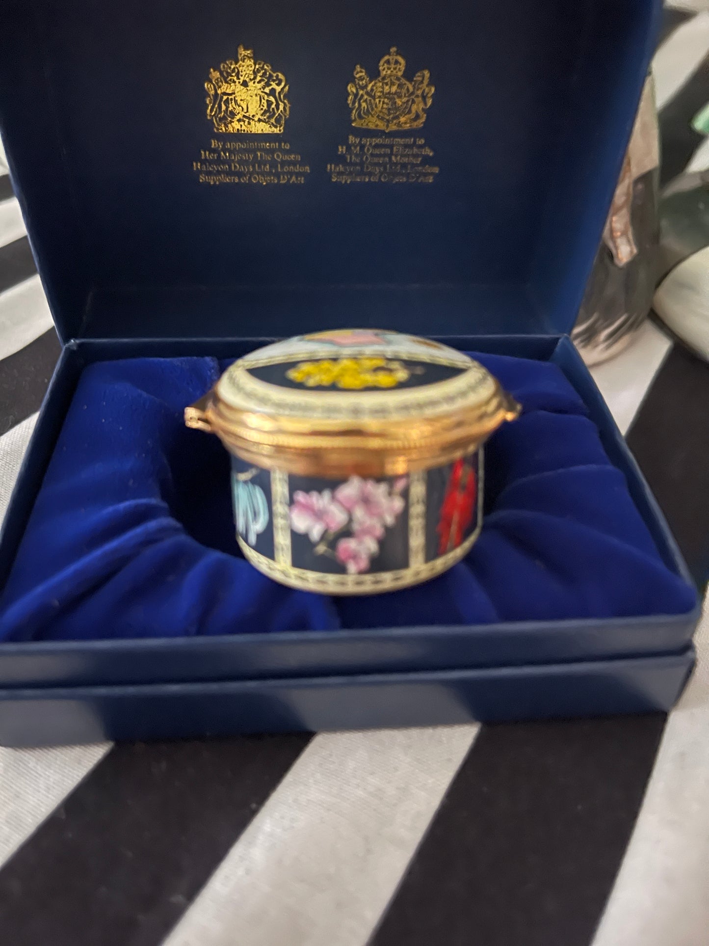 Halcyon Days Enameled Box Commemorating the Australian Bicentenary 1788 -1988 , Made in England, Original Box