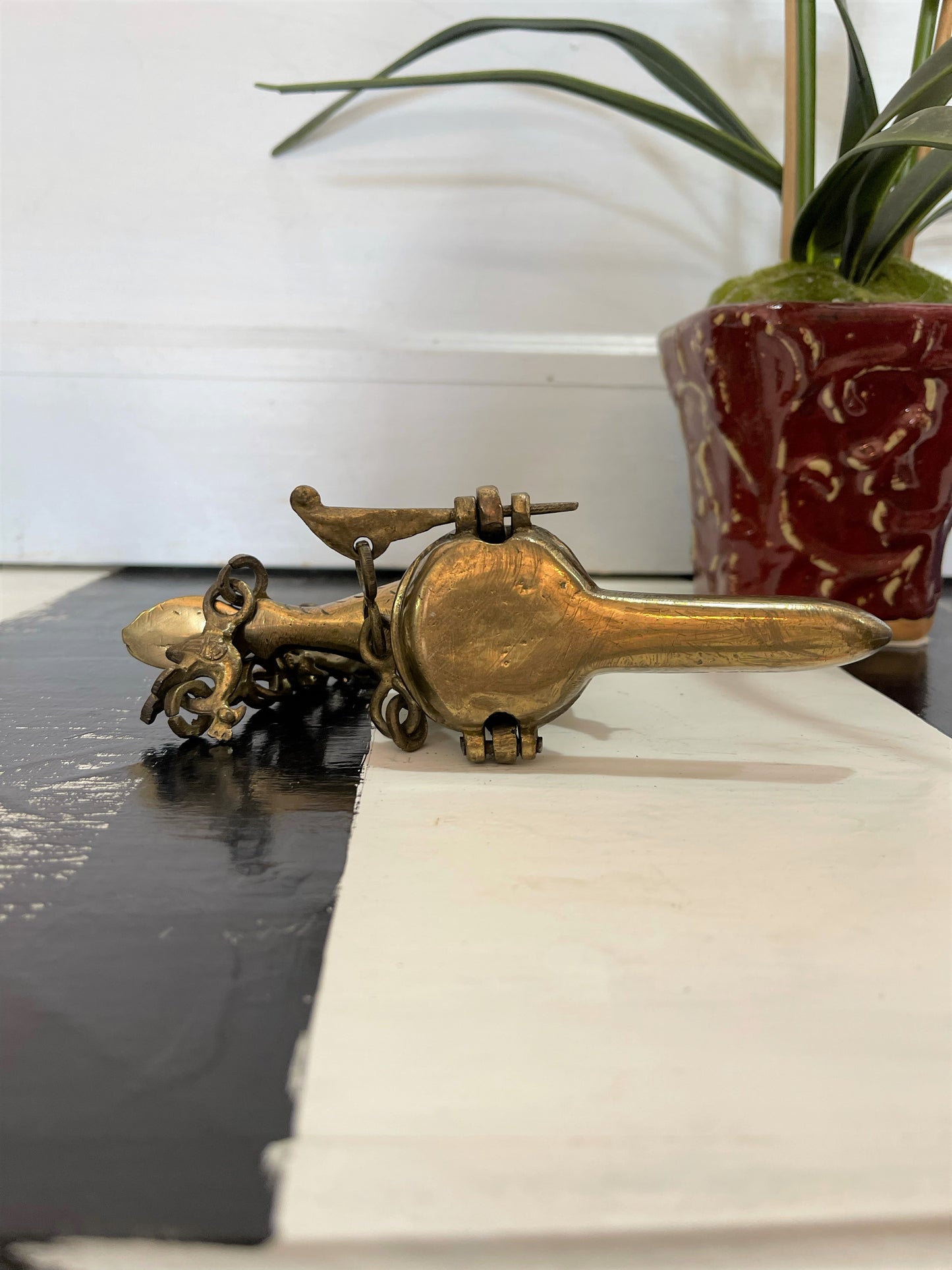 Vintage Brass Bird Incense Burner, Hanging Oil Lamp, Brass Wall Hanging Parrot Deepam Lamp