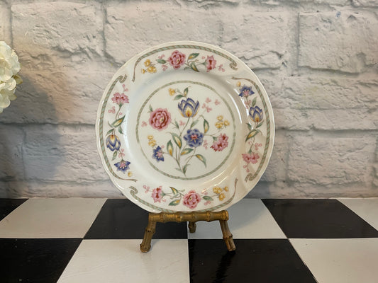 Vibrant Floral Plates - Set of 8