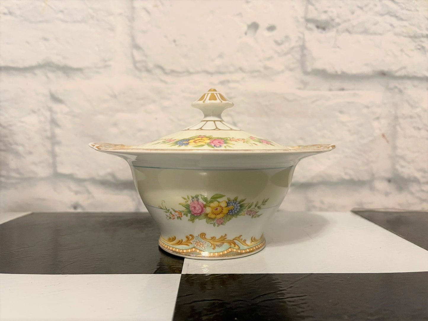 Noritake Lidded Dish - Milroy Pattern
