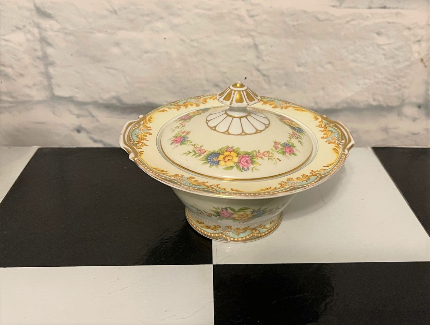 Noritake Lidded Dish - Milroy Pattern