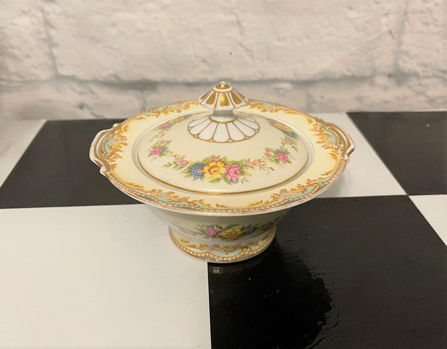 Noritake Lidded Dish - Milroy Pattern