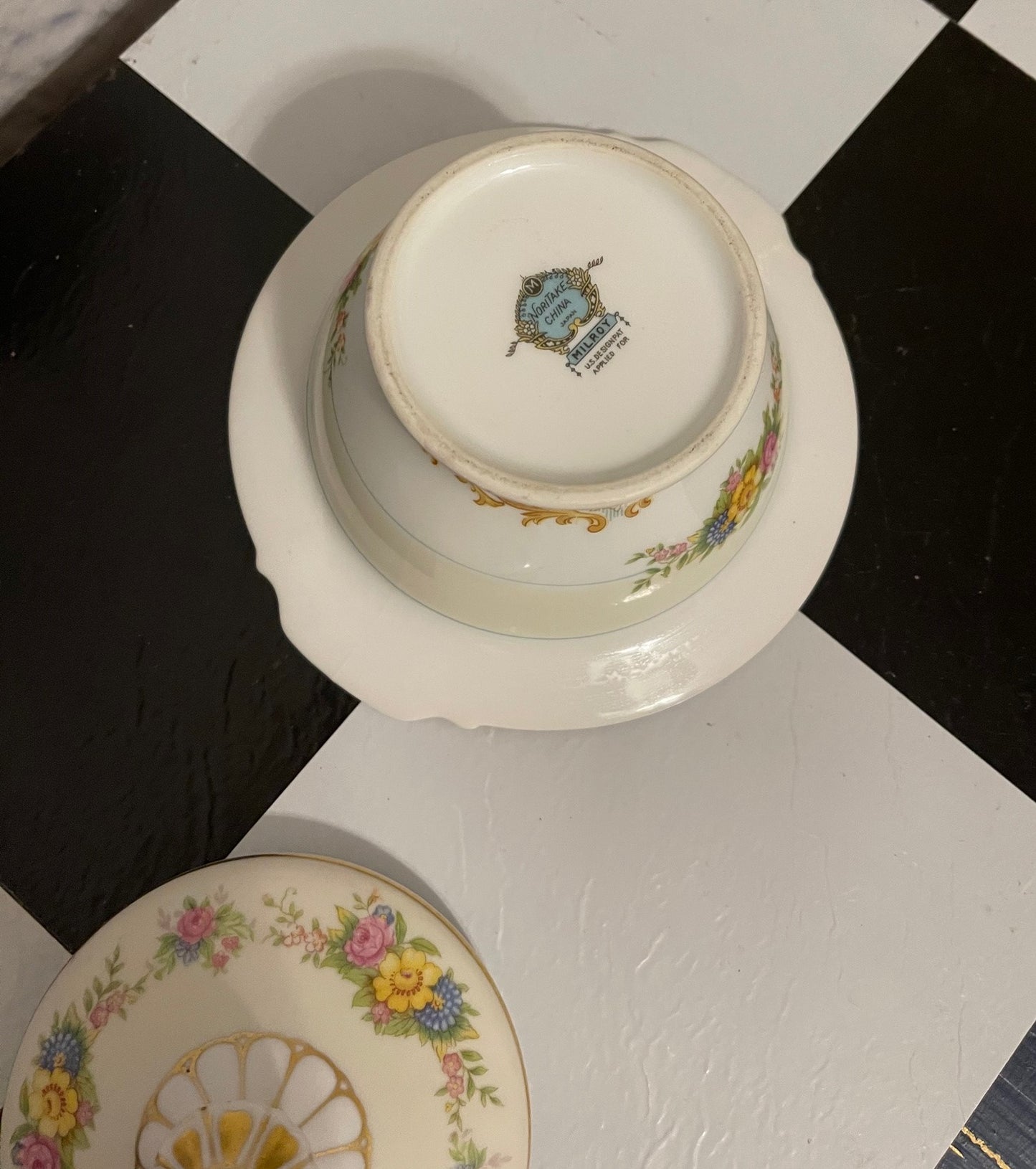 Noritake Lidded Dish - Milroy Pattern