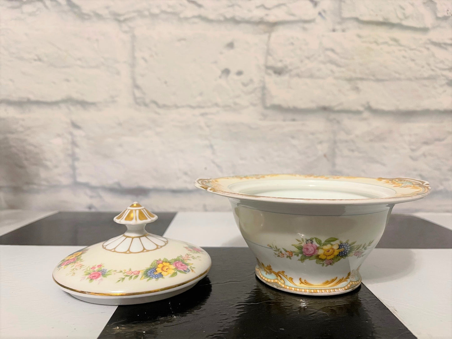 Noritake Lidded Dish - Milroy Pattern