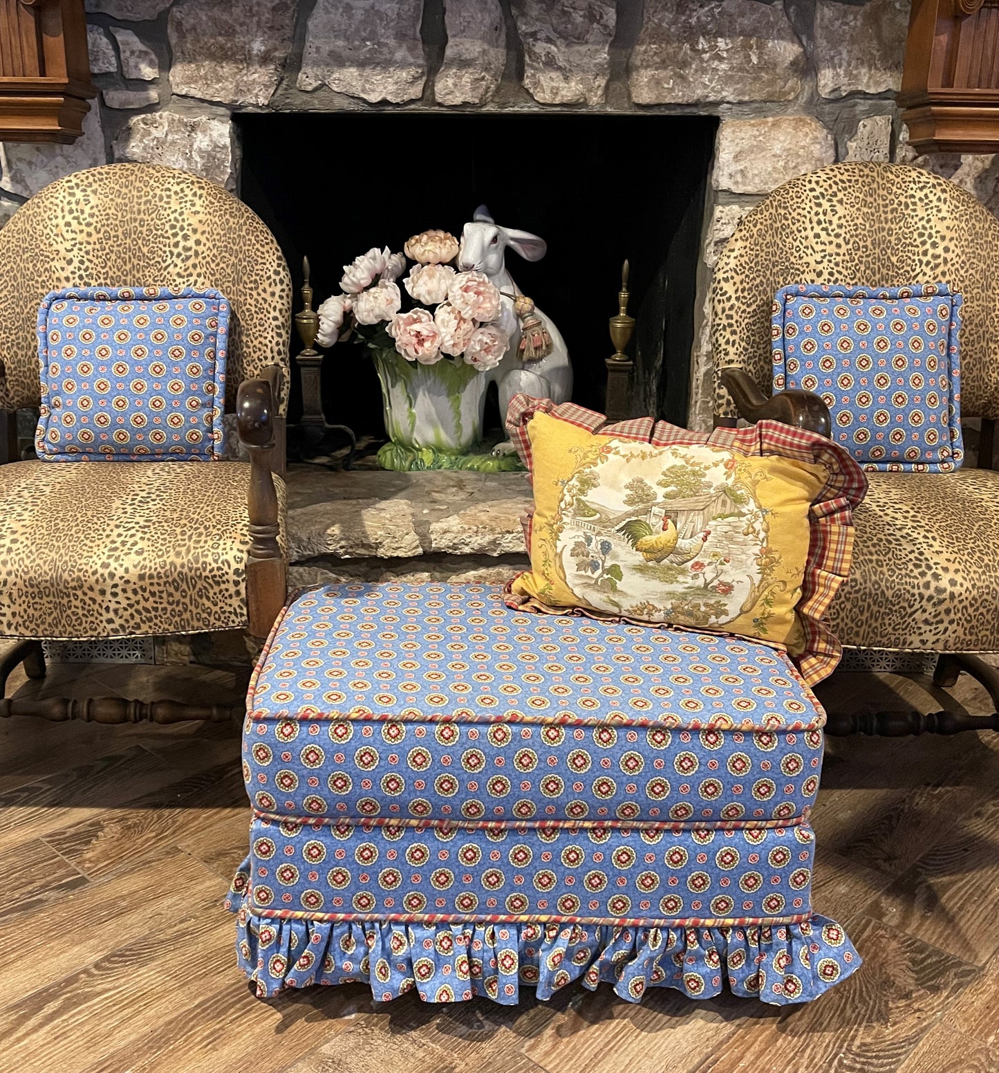 French Country Toile, Ottoman and Pillows, Vintage Toile Pillows, Vintage Toile Ottoman, Grandmillennial , Grandmillenial, Cottagecore