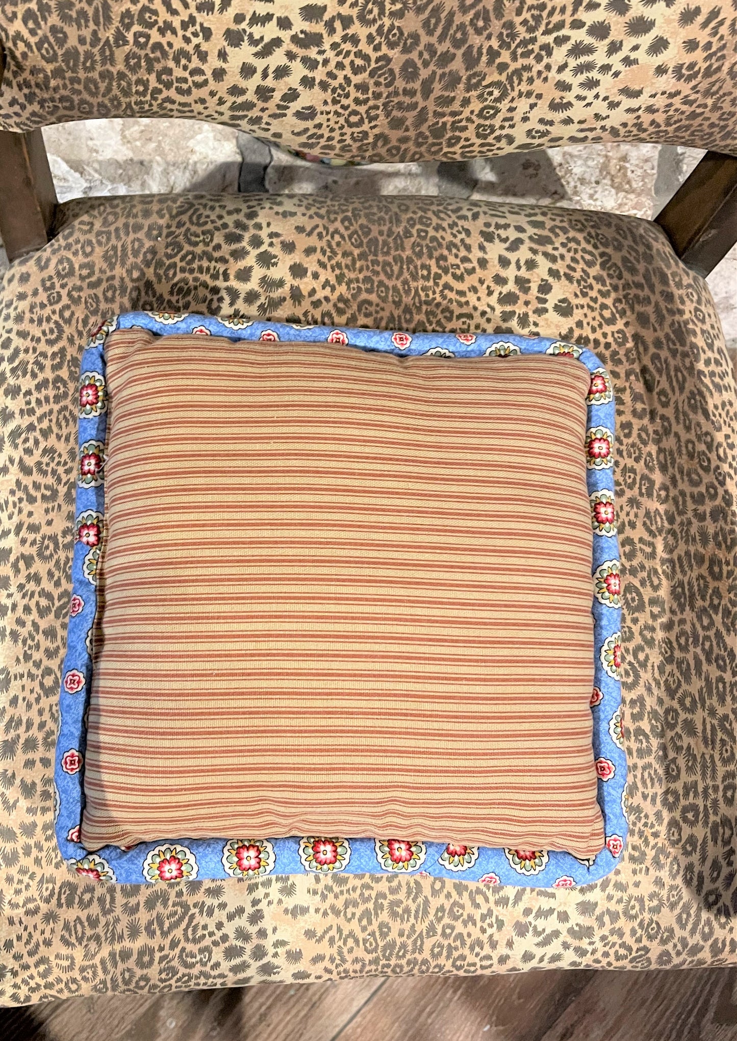 French Country Toile, Ottoman and Pillows, Vintage Toile Pillows, Vintage Toile Ottoman, Grandmillennial , Grandmillenial, Cottagecore