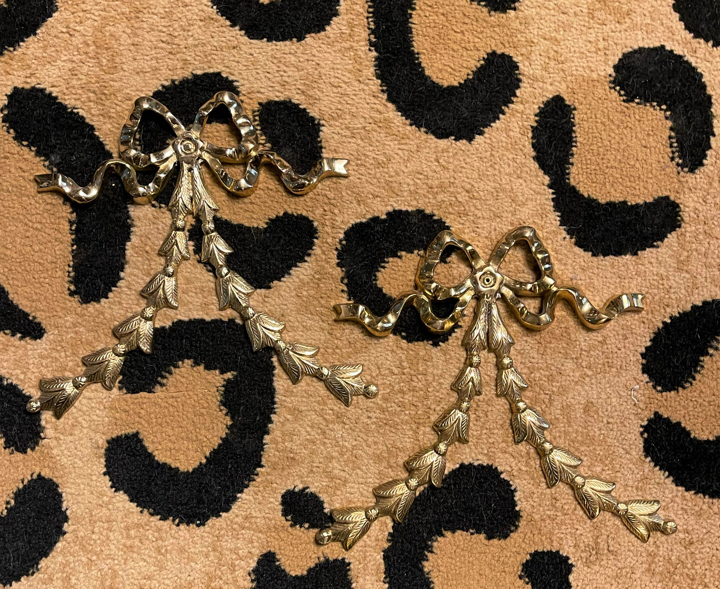 Vintage Scalloped Brass Bow Wall Hanger with Cascading Leaves