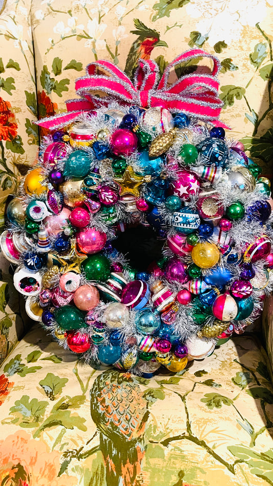 Christmas, Collected — Vintage Ornament & Tinsel Wreath with Bow | 18” Diameter