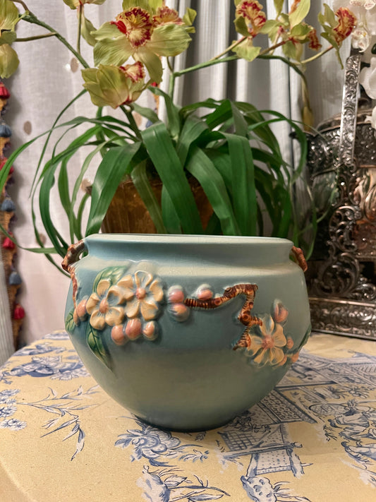 Vintage 1940s Roseville Pottery Apple Blossom Cachepot, Blue and White with Pink