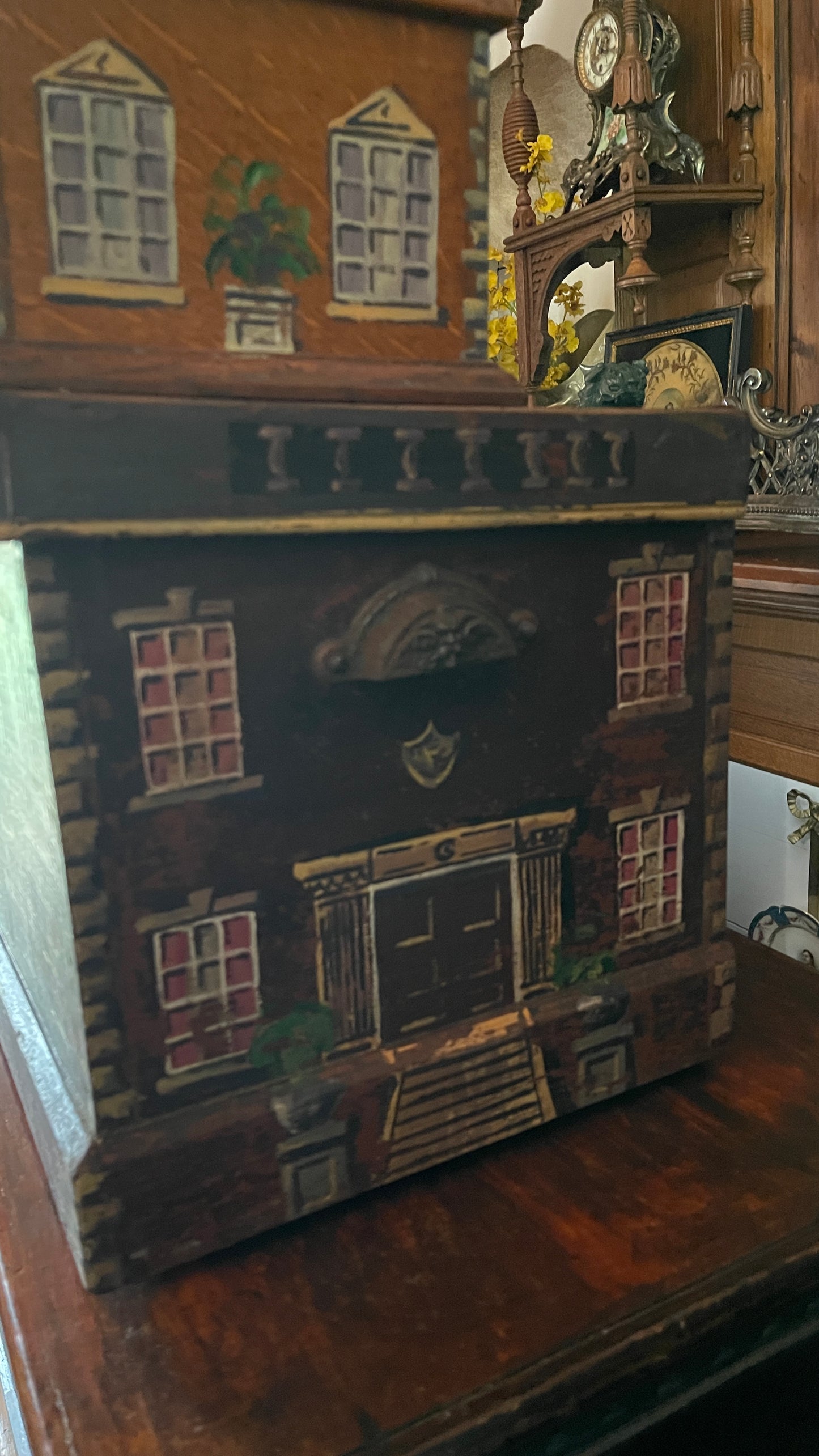 ENGLISH PAINT-DECORATED HOUSE FACADE PINE BLANKET BOX / STORAGE CHEST