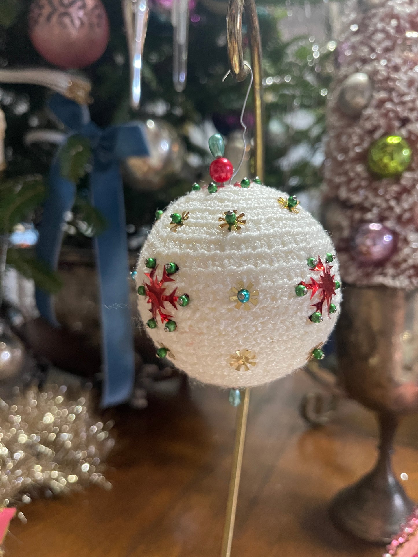 White with Red Snowflakes Knit Push Pin Christmas Ornament, Vintage
