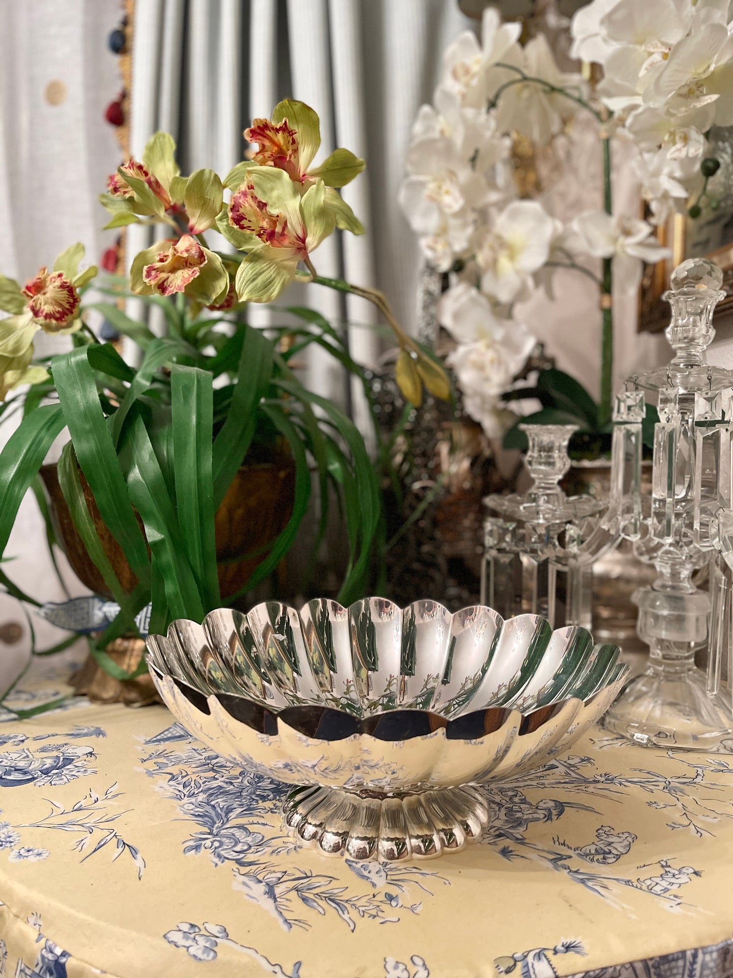 Reed and Barton Silver Plate Scalloped Pedestal Bowl, Vintage