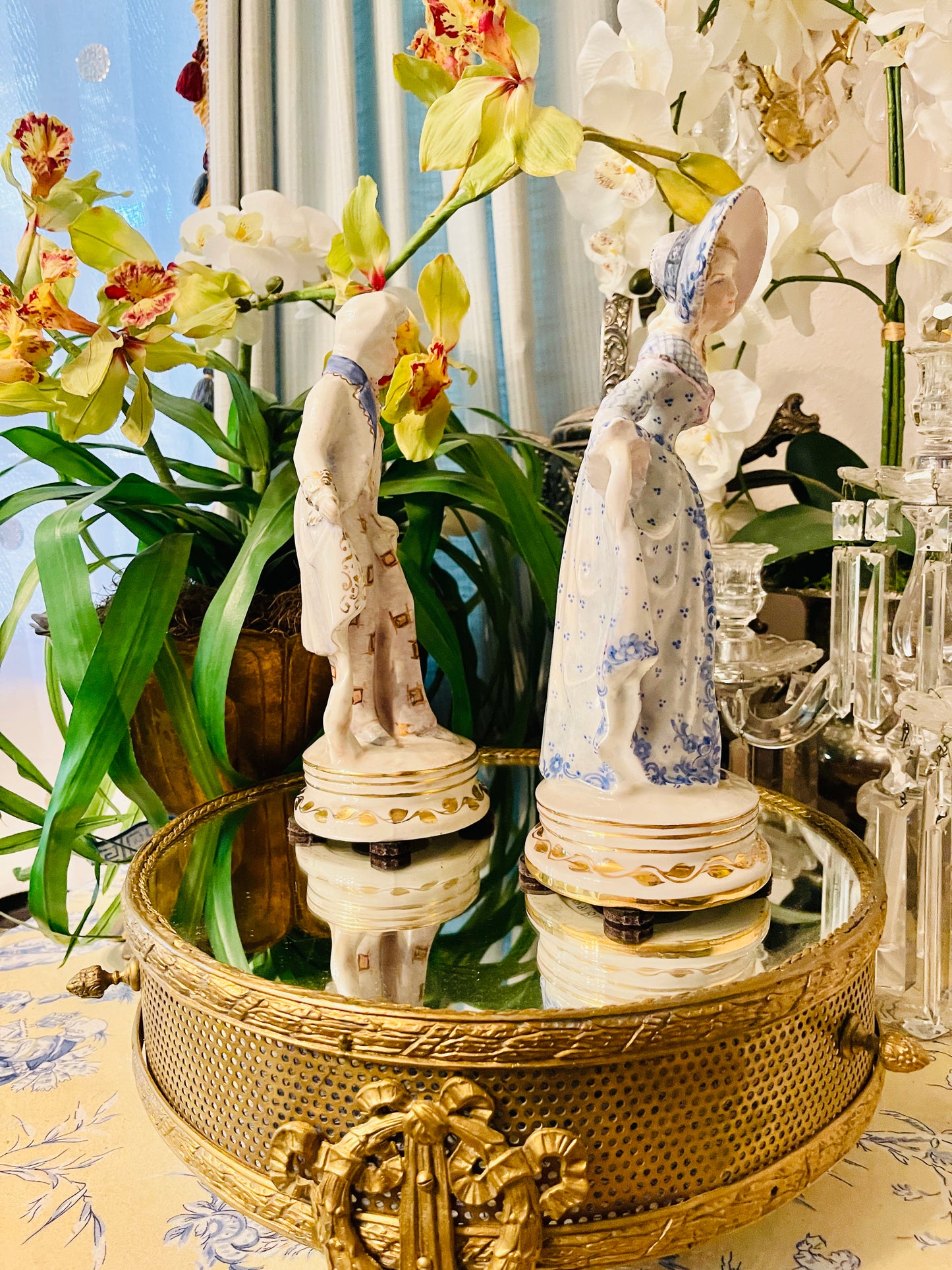 Cordey Porcelain Romantic Courtly Pair