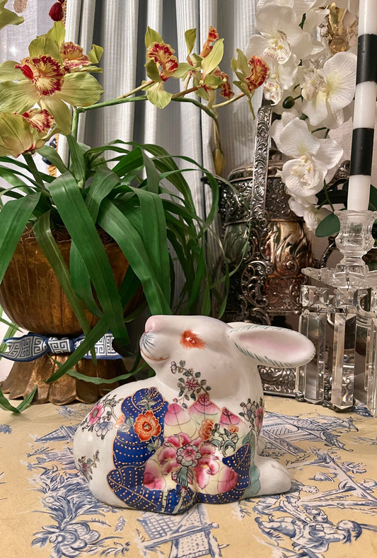 Vintage Tobacco Leaf Rabbit, 20th Century Chinese Export