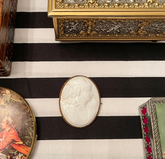 Victorian Shell Cameo in 10k Gold, Italian