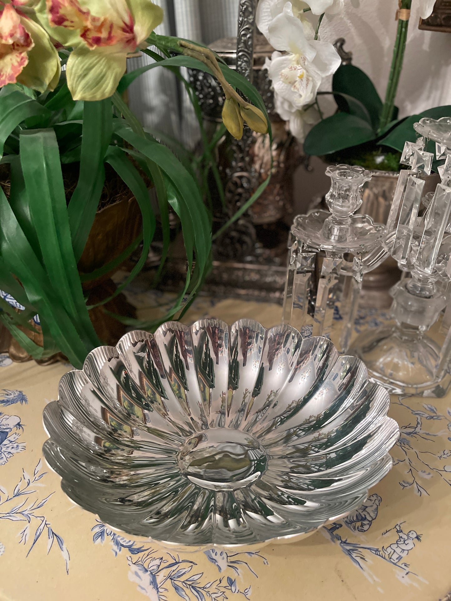 Reed and Barton Silver Plate Scalloped Pedestal Bowl, Vintage