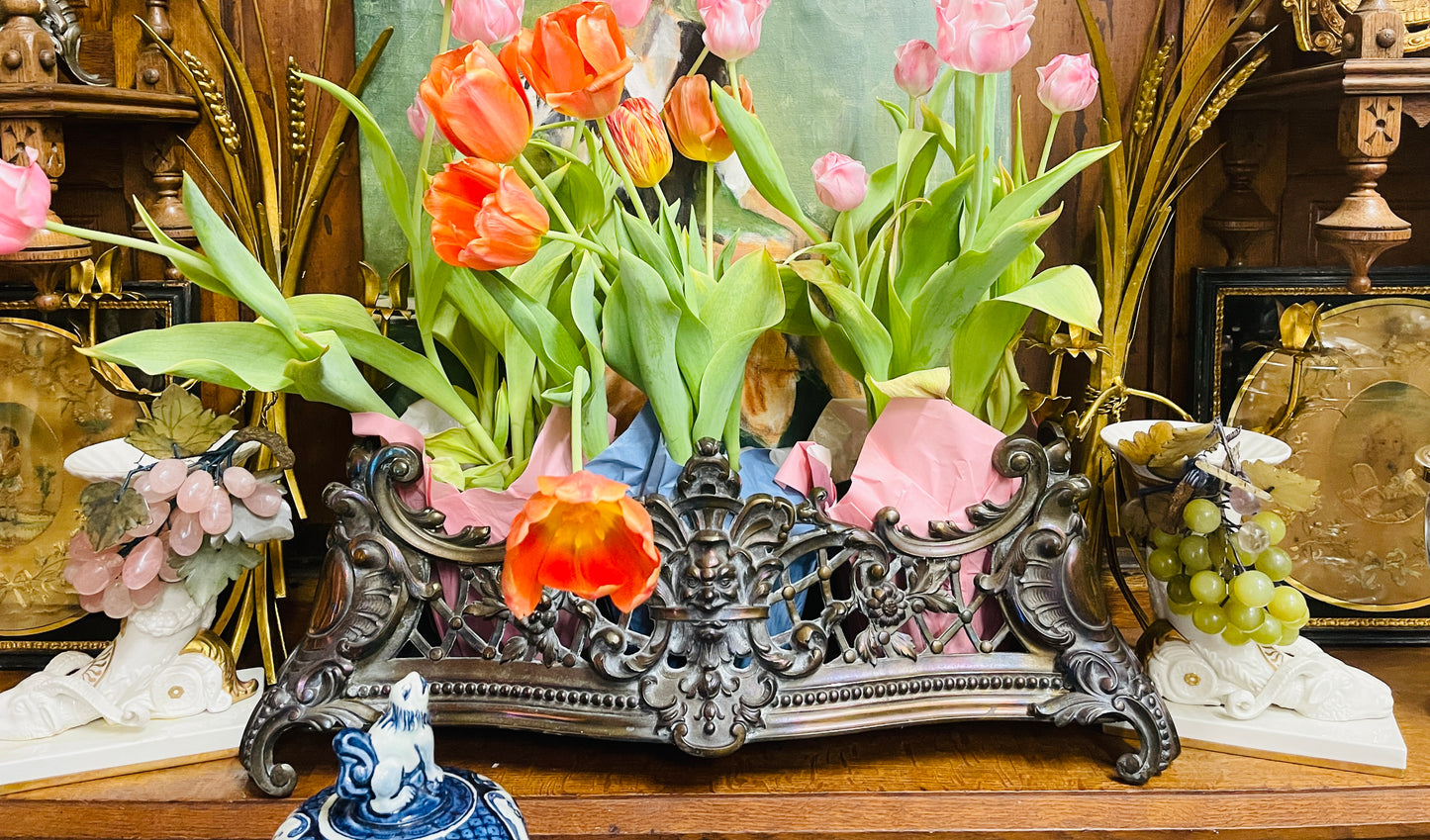 Antique French Louis XV-Style Cast Fireplace Fender with Figural Face Mascaron, Estate Sourced, Rococo Scrollwork