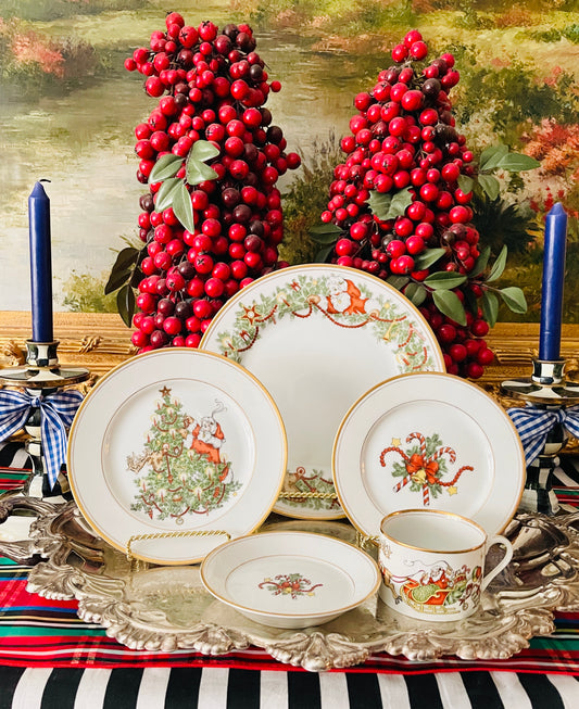 Vintage St. Nicholas Fitz and Floyd Place Setting, Five Pieces