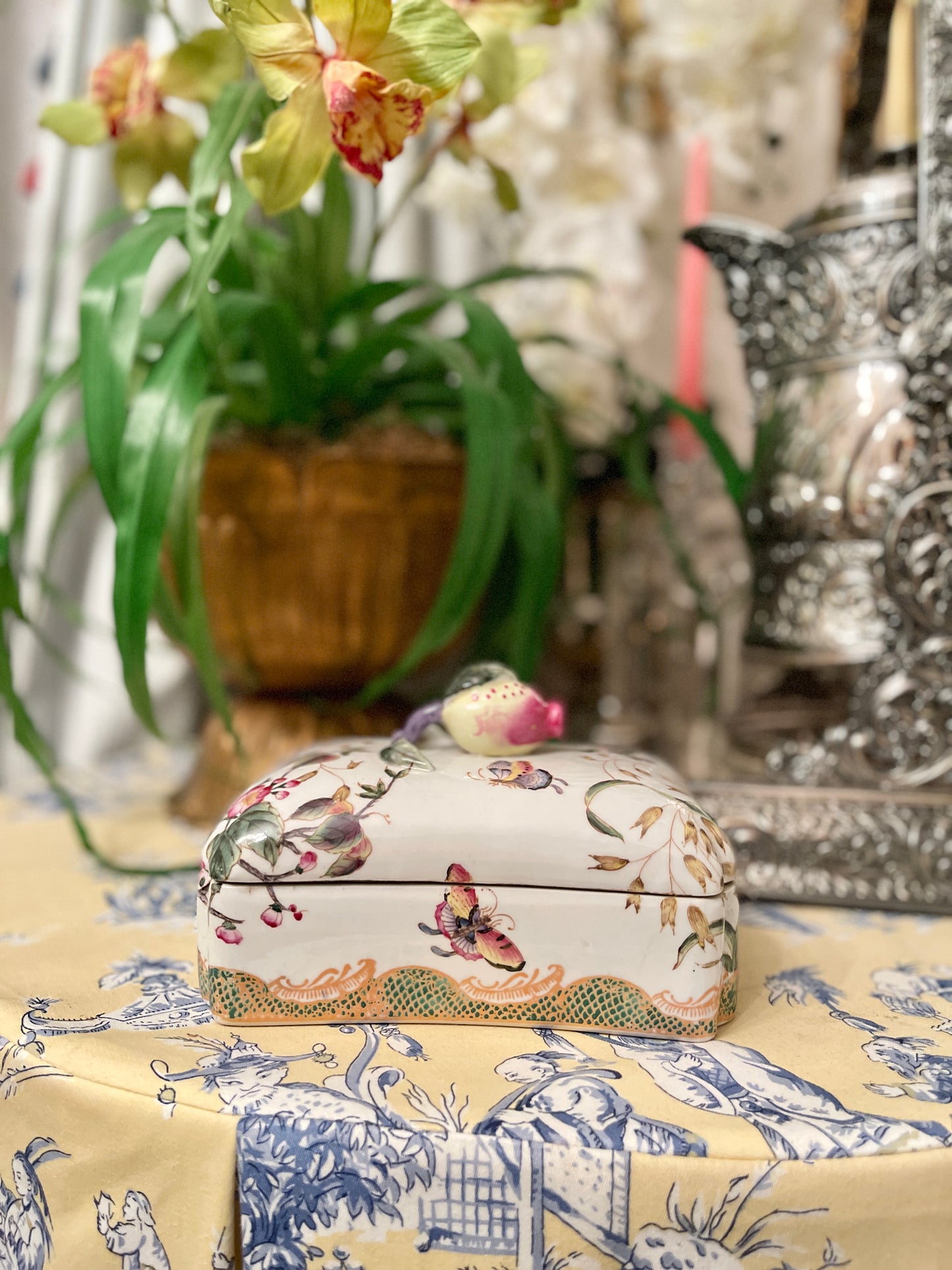Butterflies and Botanicals Chinoiserie Porcelain Lidded Box with Applied Fruit Finial, Marked, Vintage