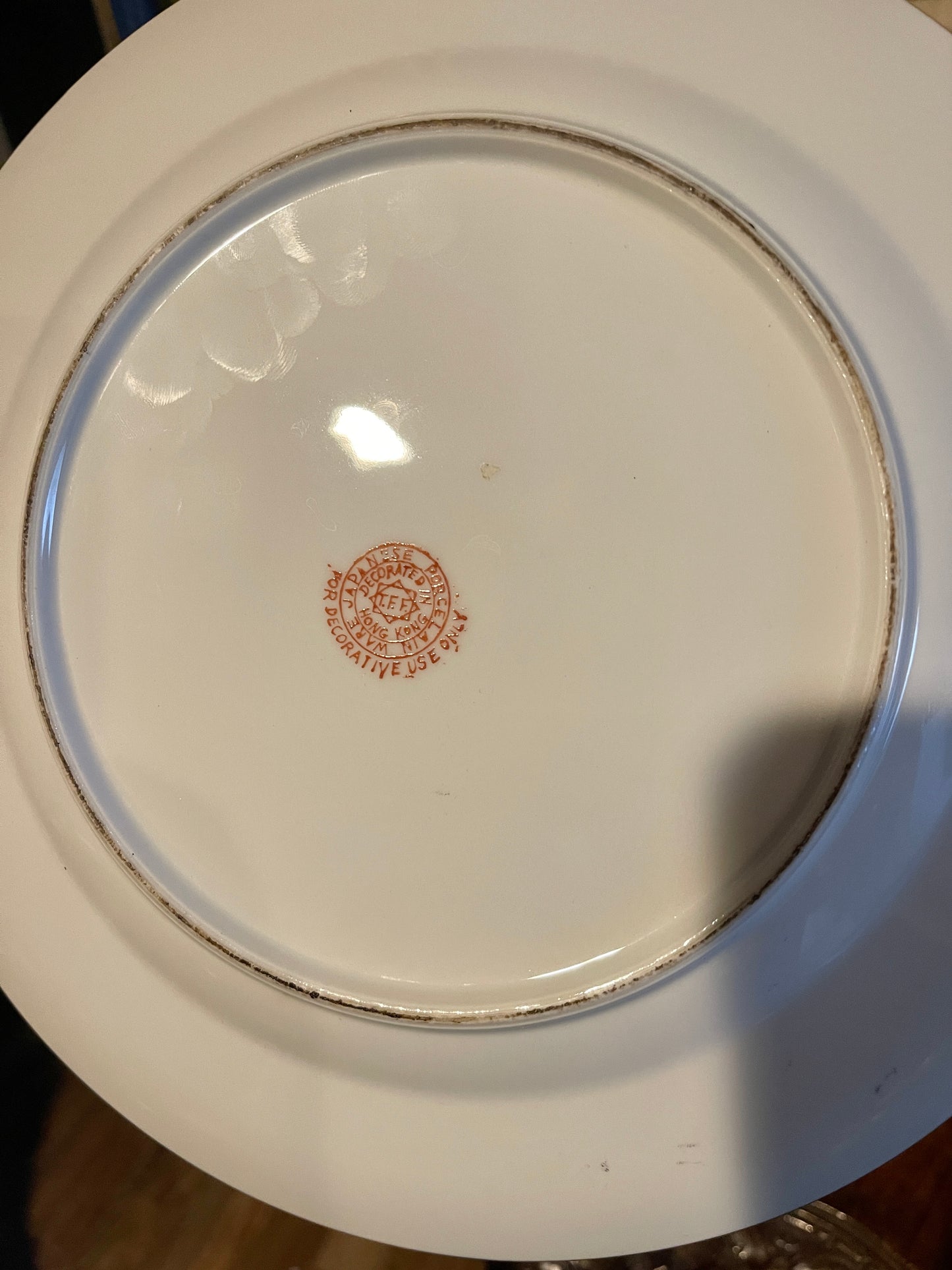 Vintage Tobacco Leaf 10.25” Dinner Plate, Chinoiserie Japanese Porcelain