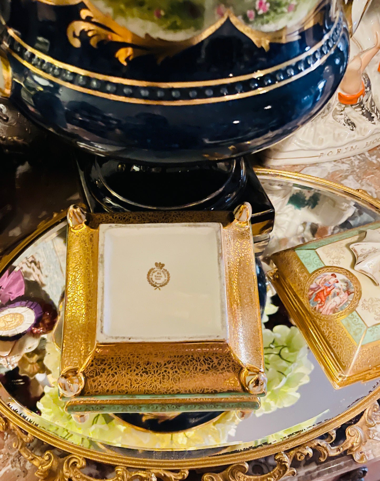 Le Mieux 24K Gold Covered Porcelain Box