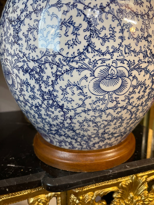 Lauren Ralph Lauren Blue & White Ginger Jar Table Lamp •Chinoiserie Style • Hollywood Regency Influence • Collected Home Lighting