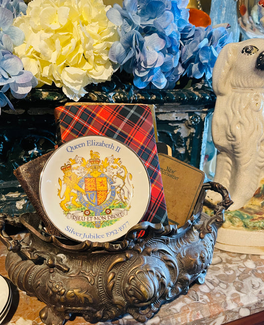 Vintage 1977 Queen Elizabeth II Silver Jubilee Plate/Shallow Bowl | English Royal Commemorative, 4.25”