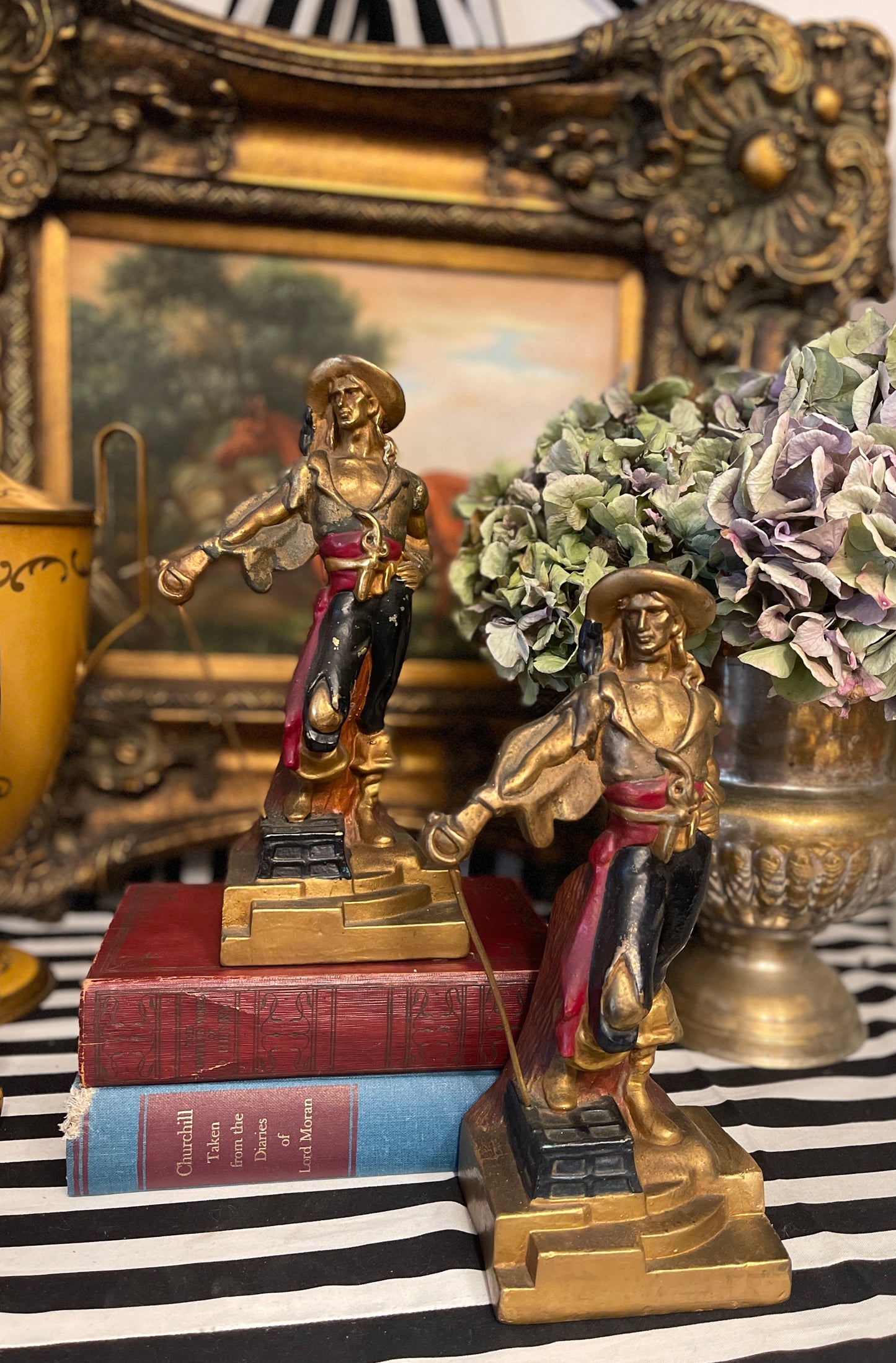 Vintage Armor Bronze Swashbuckler/Pirate Bookends