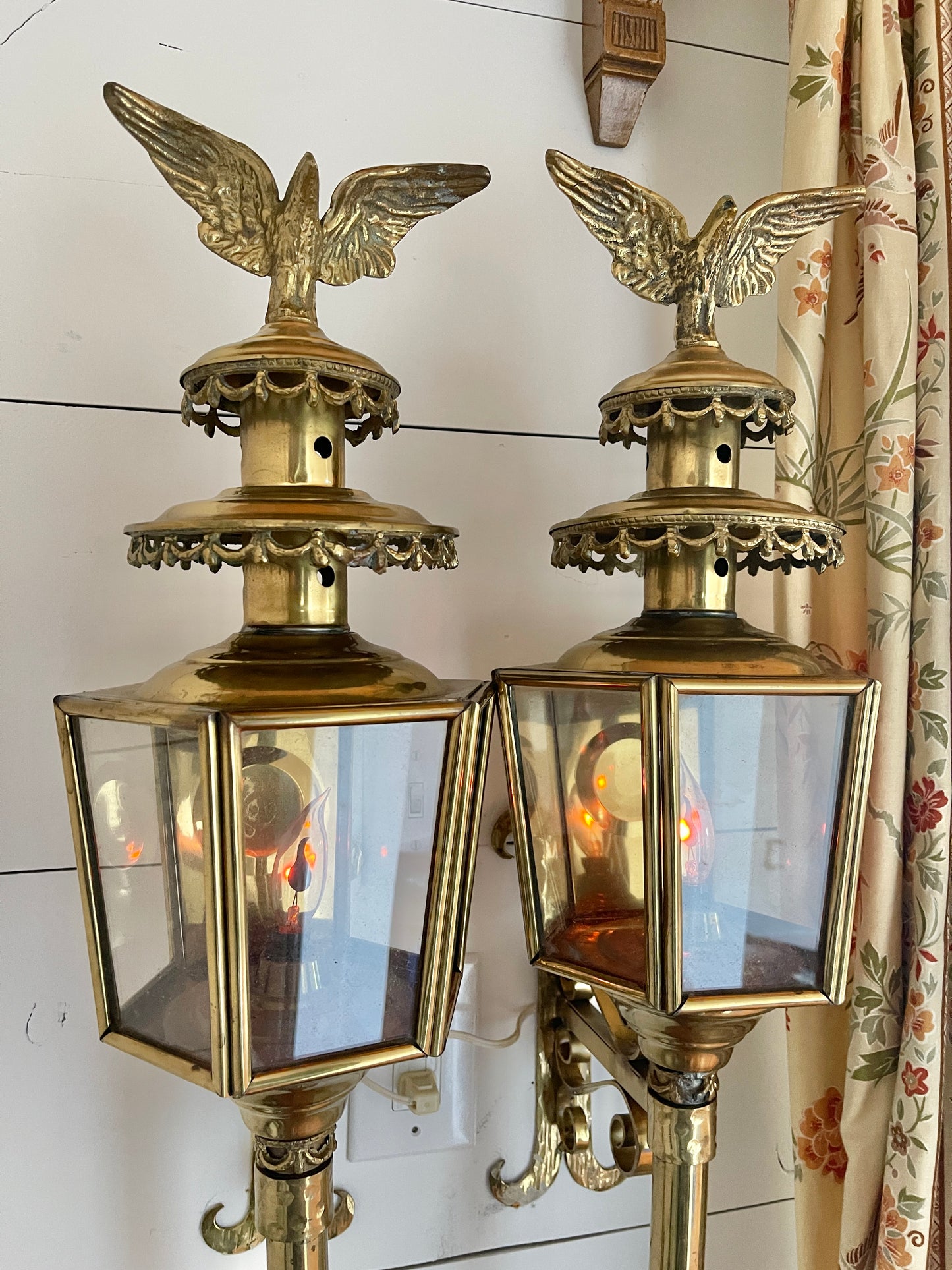 Pair of 20th Century Federalist American Brass Lanterns with Eagles