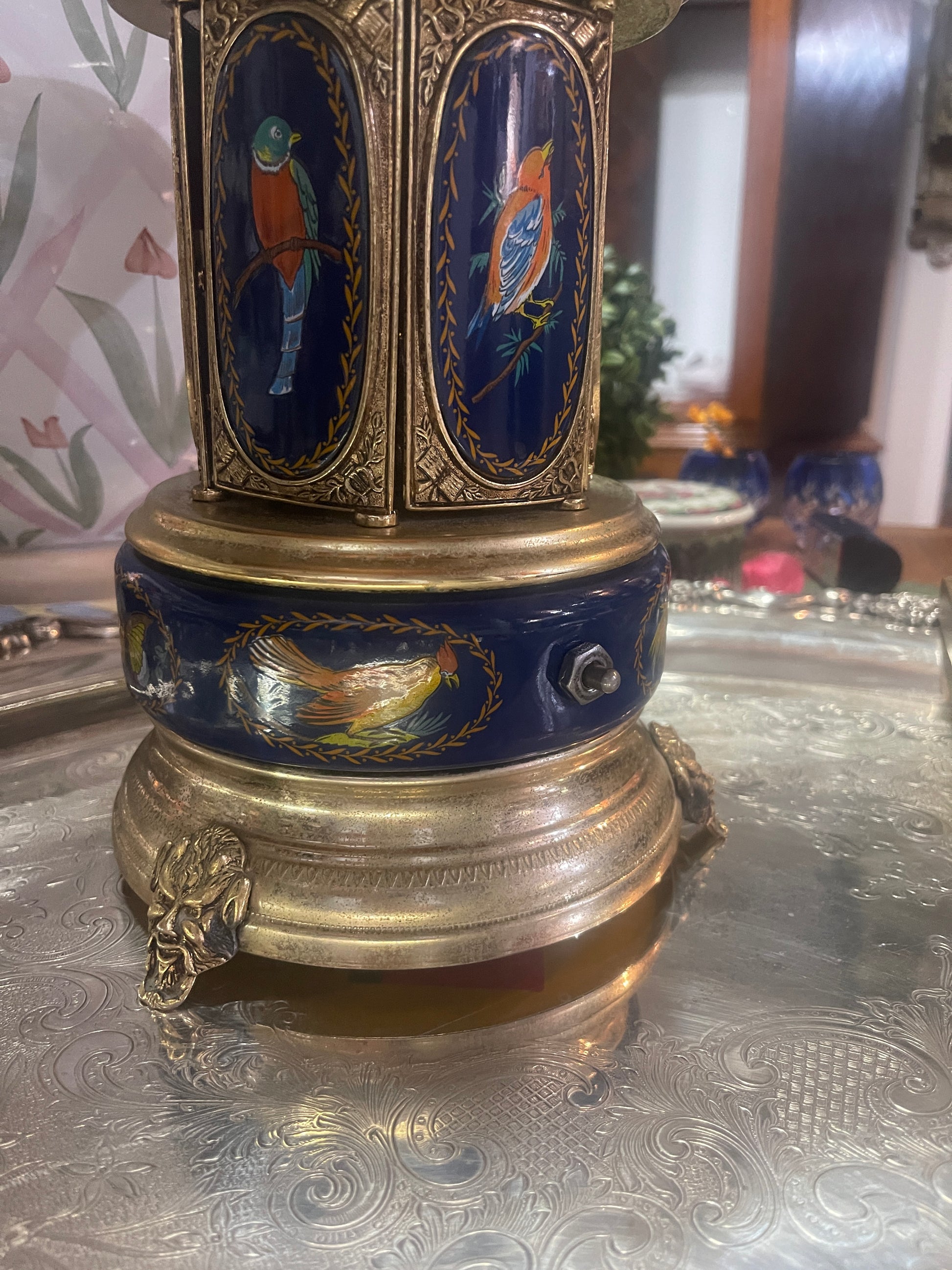 reuge vintage cigarette lipstick holder carousel music box Vintage Reuge Italian Lipstick Carousel Music Box reuge vintage cigarette lipstick holder carousel music box Vintage Reuge Italian Lipstick Carousel Music Box